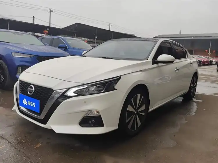 Altima  2021 2.0L XL Comfort Edition