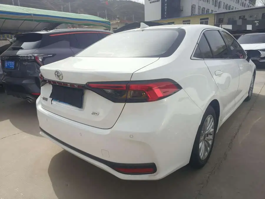 أسد آسيا 2021 الطراز 2.0L الفاخر