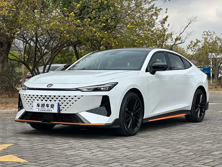 Changan UNI-V 2024 1.5T Premium Sport Version