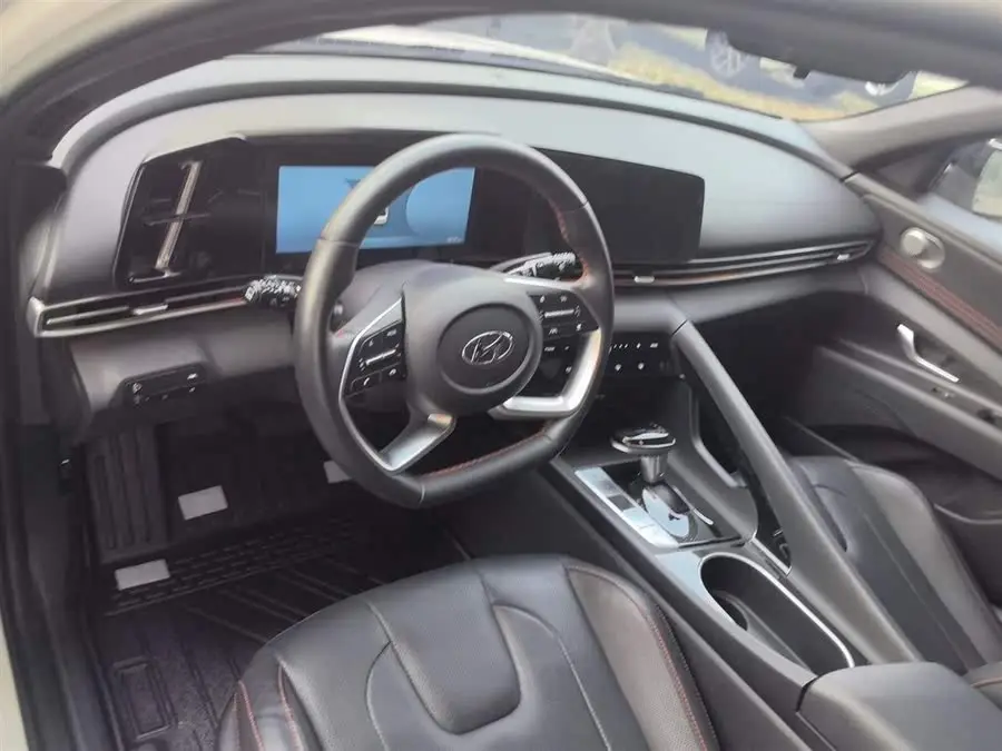 إيلانتر 2022 1.5 لتر CVT إصدار الذكرى العشرين