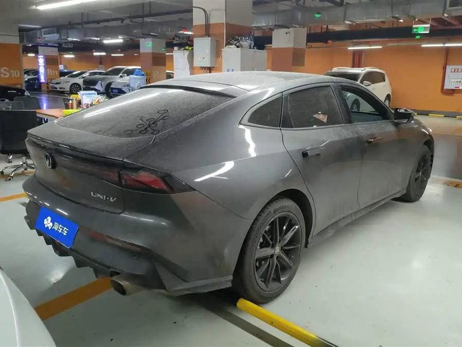 Changan UNI-V 2022 1.5T Premium