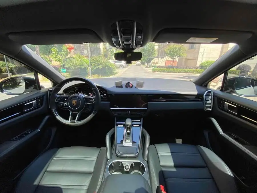 2022 Cayenne Cayenne Coupé 3.0T Platinum Edition