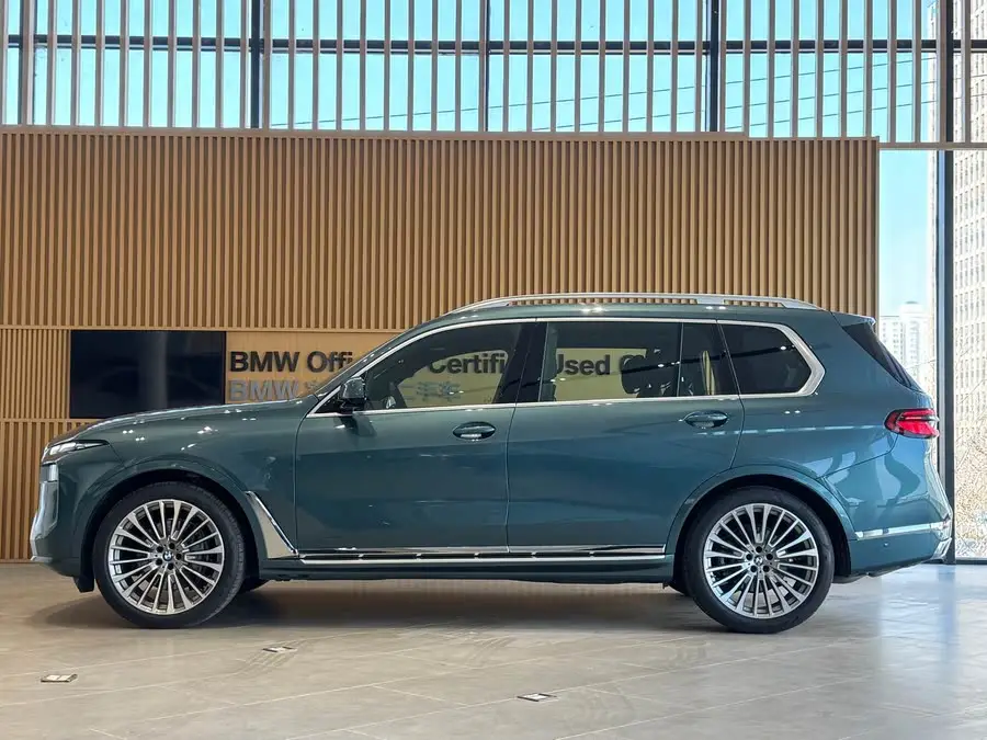 بي إم دبليو X7 2023 xDrive40i حزمة M الرياضية التنفيذية
