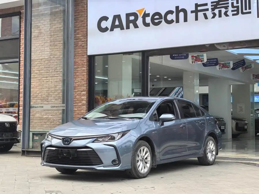 2021 كورولا هايبرد 1.8 لتر E-CVT النسخة النخبوية