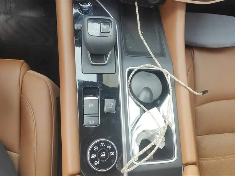 تانلو 2024 380VC-TURBO نسخة القيادة الذكية للدفع الرباعي 6 مقاعد