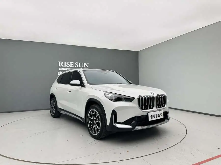 بي إم دبليو X1 2023 sDrive25Li حزمة تصميم X