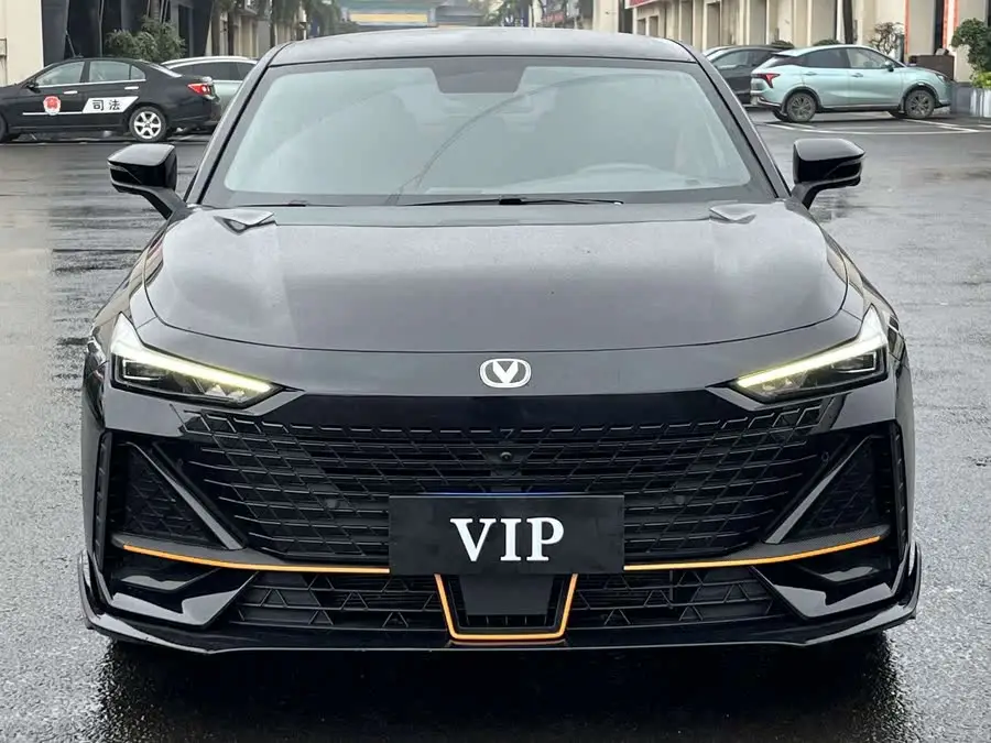 شانجان UNI-V 2022 1.5T نسخة رياضية