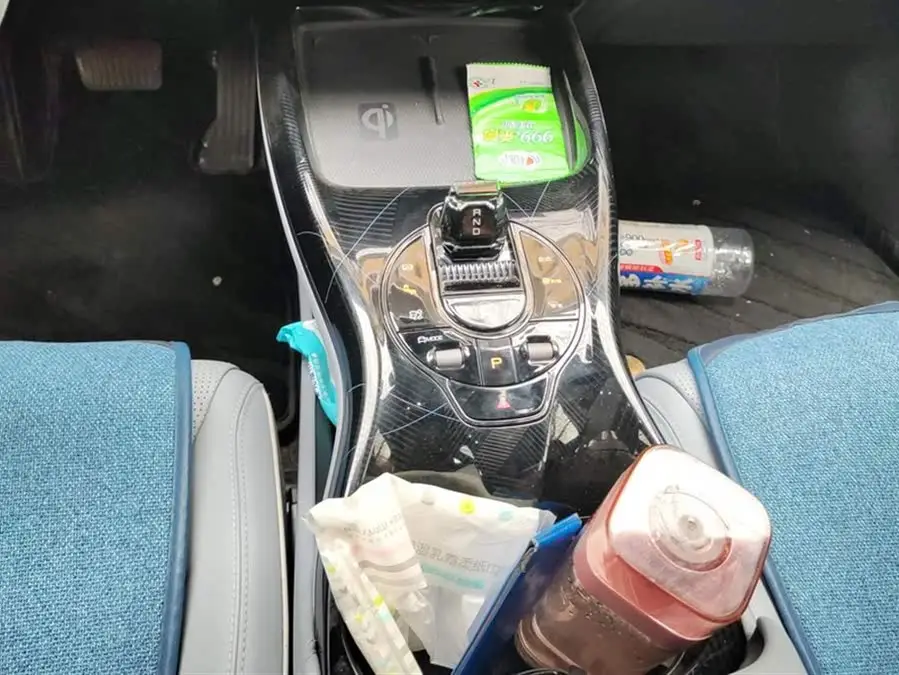 فقمة 2022 طراز 550 كم النسخة الفاخرة ذات الدفع الخلفي المعياري