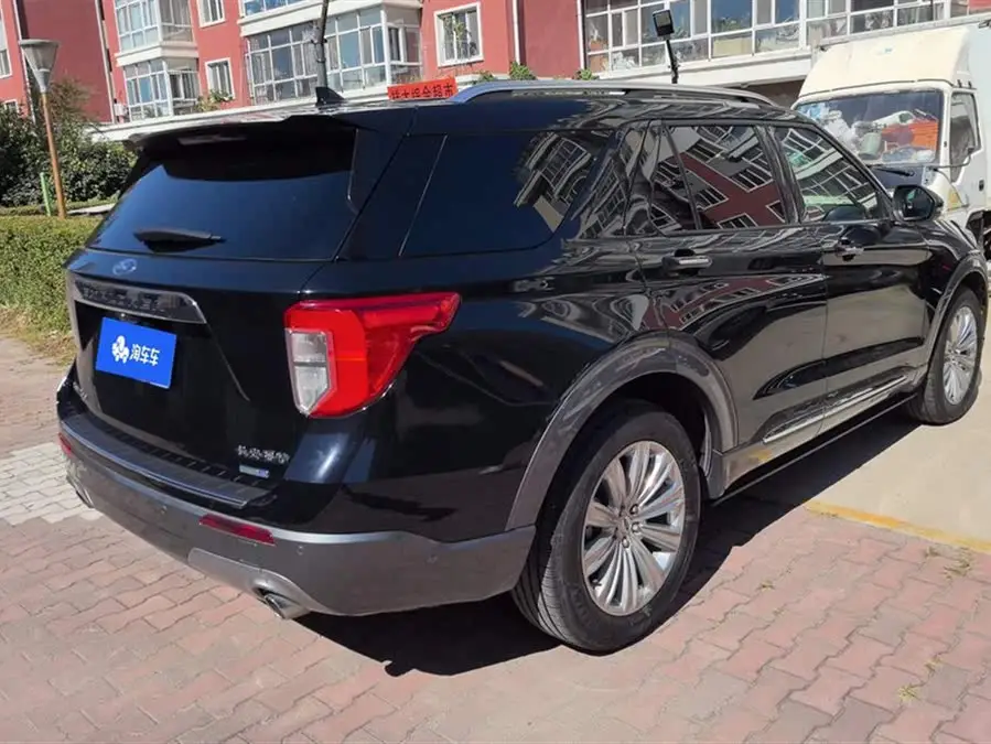 مستكشف 2020 إيكو بوست 285 4WD إصدار تيتانيوم 6 مقاعد