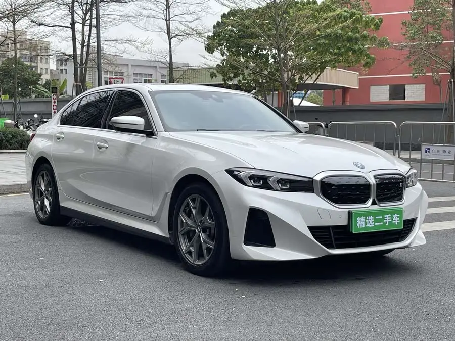 بي إم دبليو i3 2022 eDrive 35 L