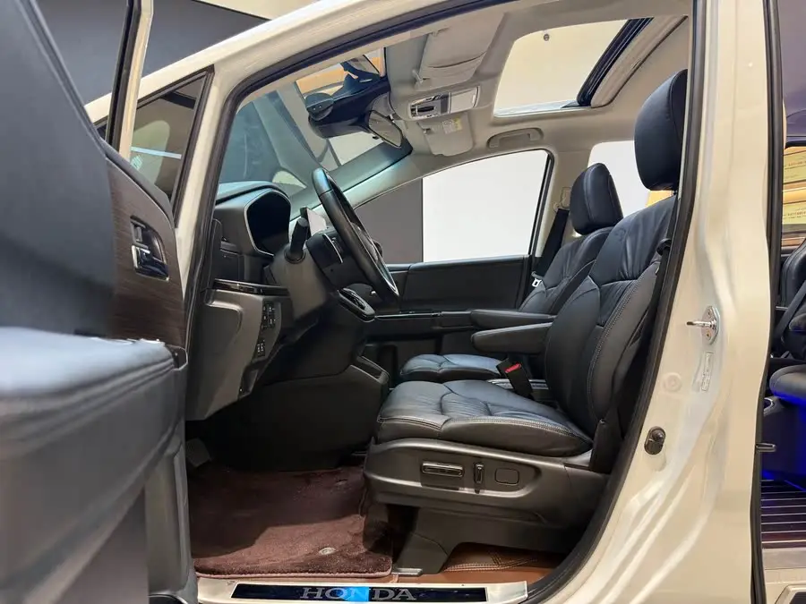 2024 Odyssey 2.0L e:HEV Sharp Premium Edition