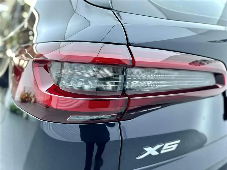 بي إم دبليو X5 2022 طراز مُعدل xDrive 40Li حزمة M الرياضية