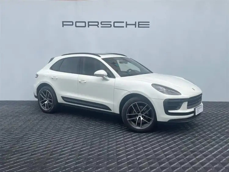 2024 Macan 2.0T