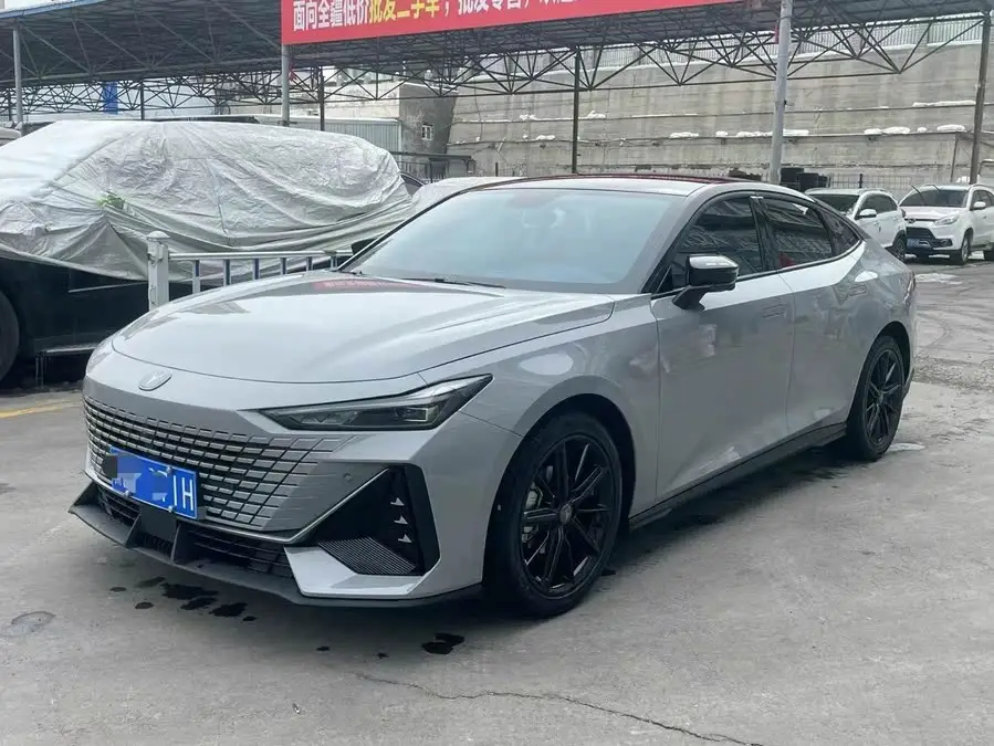 Changan UNI-V 2022 1.5T Premium