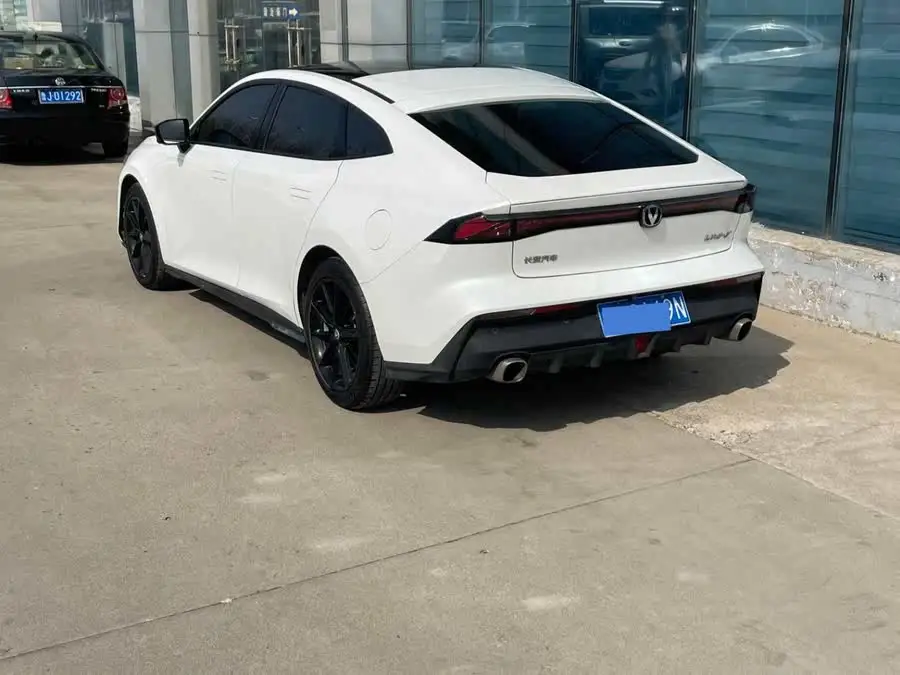 Changan UNI-V 2022 1.5T Premium Edition