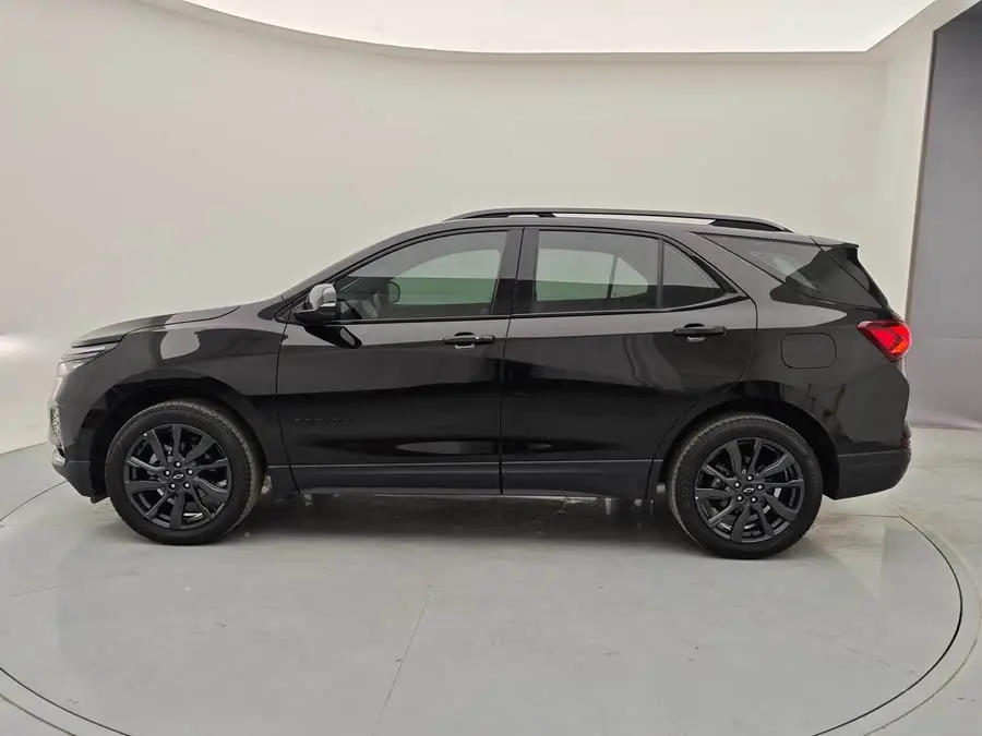 شيفروليه تتبع 2022 550T RS نسخة الدفع الرباعي الذكي