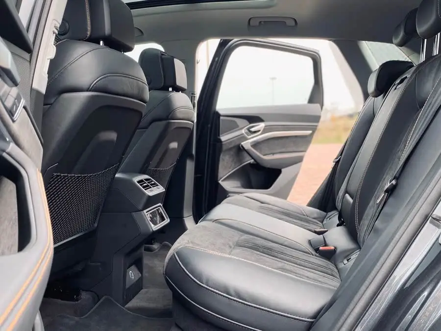 Audi e-tron 2021 50 quattro premium