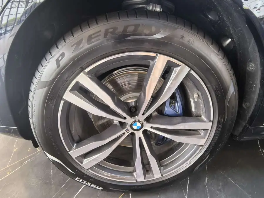 بي إم دبليو X7 2023 xDrive40i باقة فاخرة