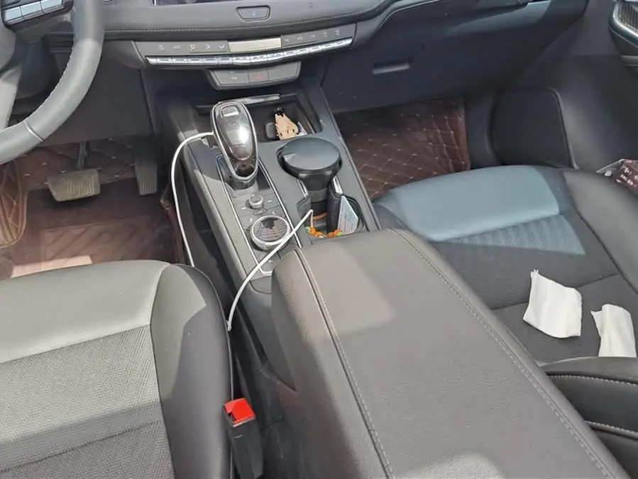 Cadillac XT4 2021 28T FWD Technology Package