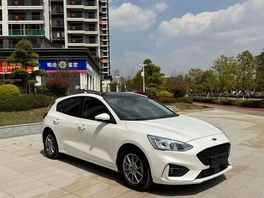 2020 فورد فوكس 2.0 إيكو بوست 180 أوتوماتيكي ترند