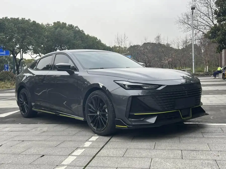 شانغن UNI-V 2022 فئة رياضية 1.5T