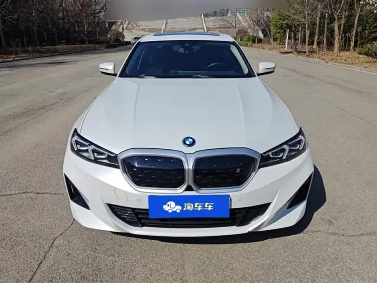 BMW i3 2022 eDrive 35 L