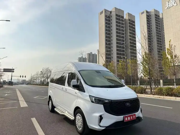 Ford Transit 2023 2.0T Diesel Manual Commercial Passenger Model Medium Wheelbase Medium Roof 7/8/9 Seats