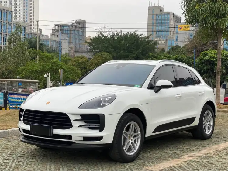 2021 Macan 2.0T