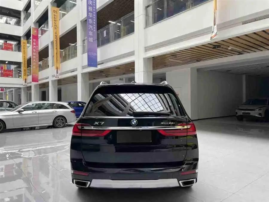 بي إم دبليو X7 2021 طراز xDrive40i باقة الفخامة