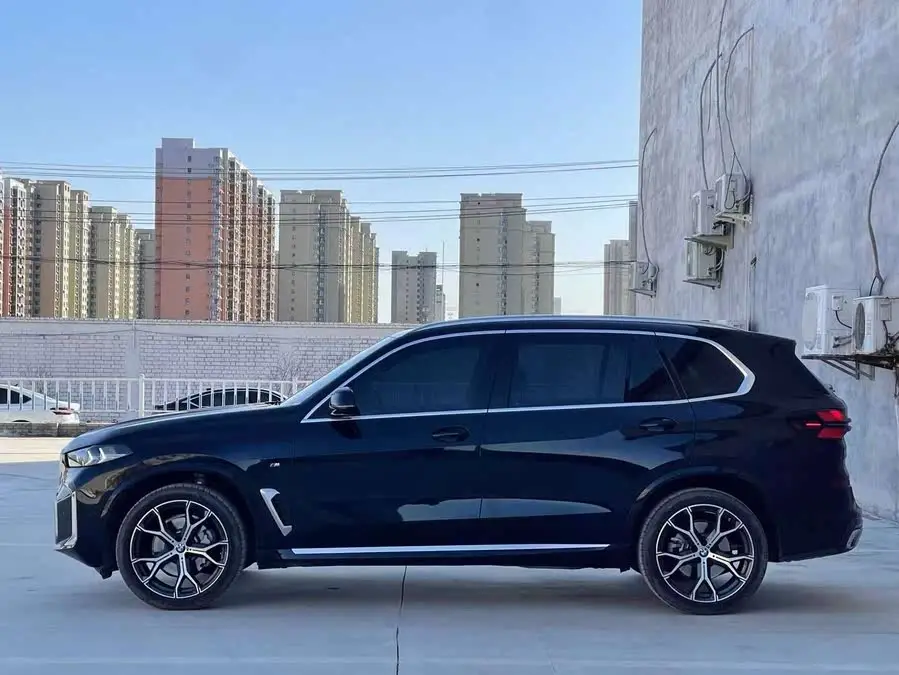 BMW X5 2023 xDrive 30Li Exclusive M Sport Package