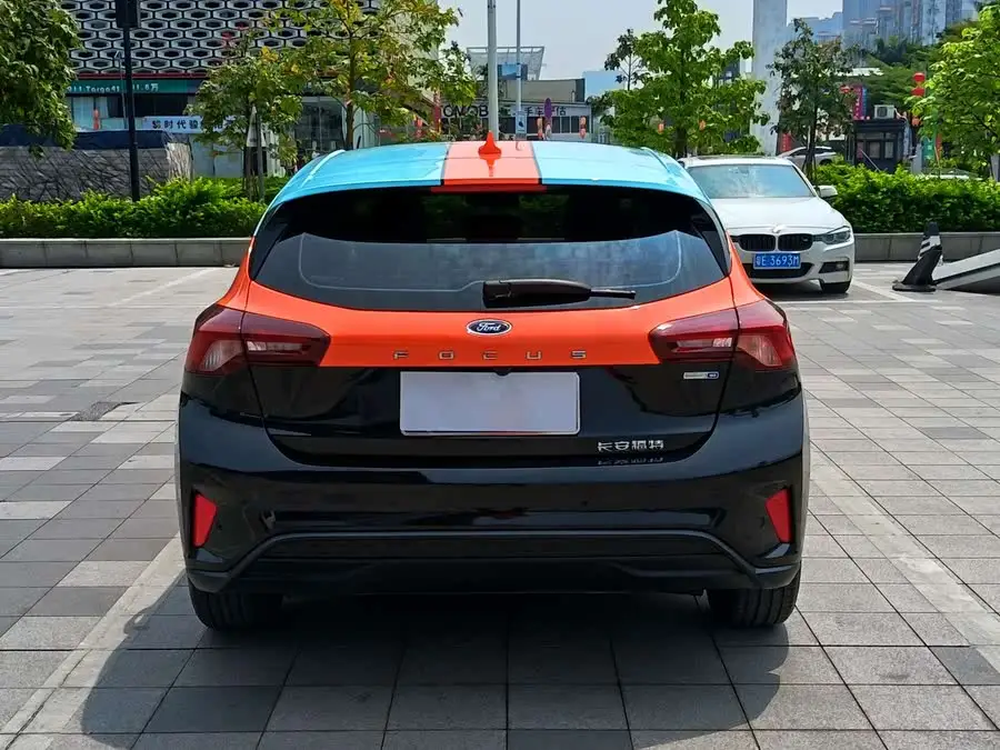 2022 فورد فوكس 2.0 إيكوبوست 180 نسخة رياضية أوتوماتيكية