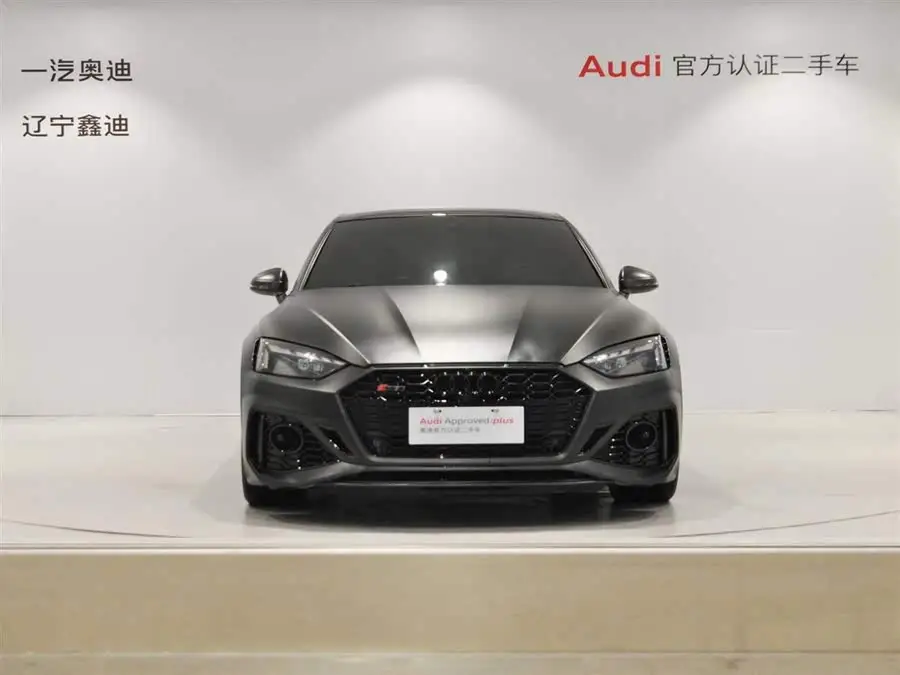 أودي RS 5 طراز 2023 RS 5 2.9T سبورت باك إصدار الذهبي الداكن