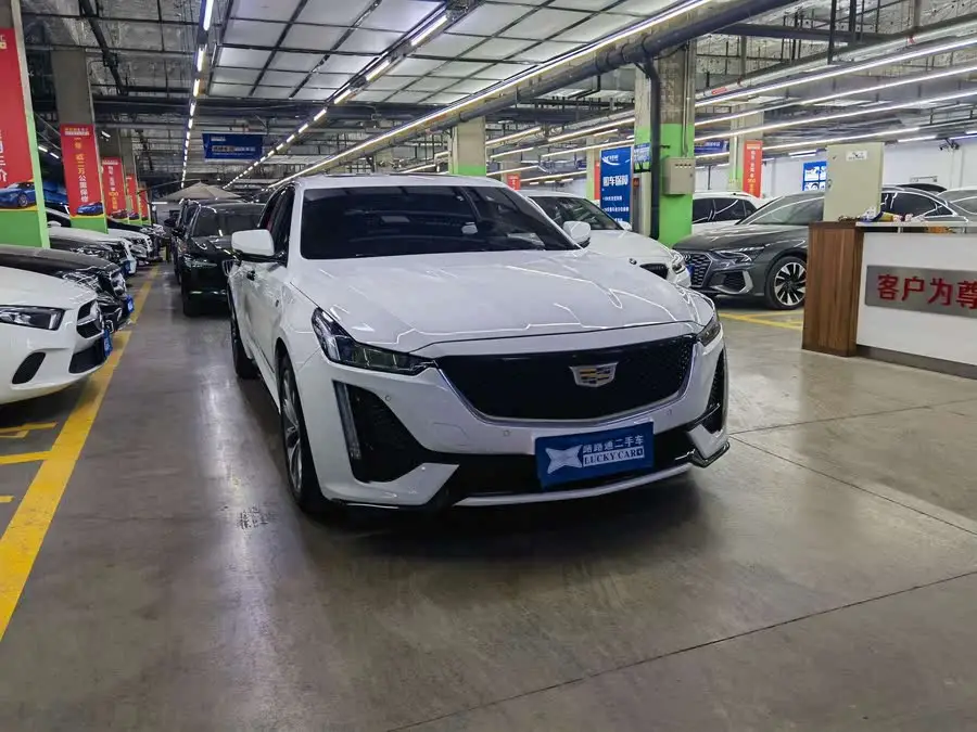 كاديلاك CT5 2020 طراز 28T الرياضي الرائد