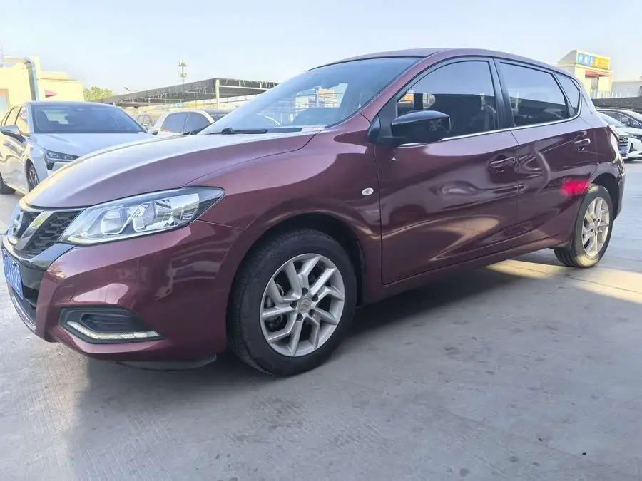 نيسان تييدا 2021 1.6 لتر CVT الإصدار الرائع