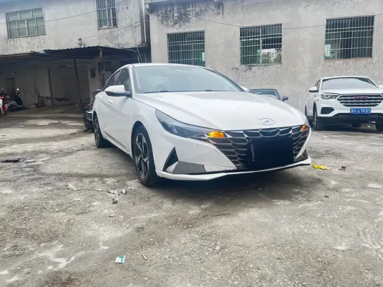 2021 Elantra 1.5L CVT LUX Premium