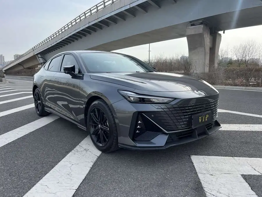 Changan UNI-V 2022 1.5T Premium