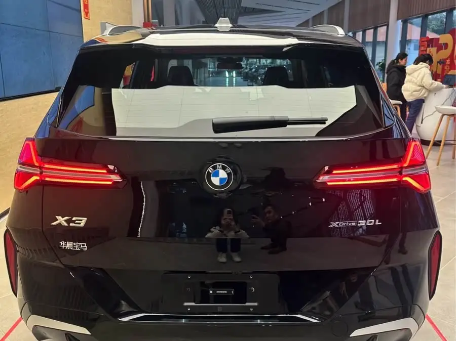 BMW X3 2025 xDrive30L Exclusive M Sport Package