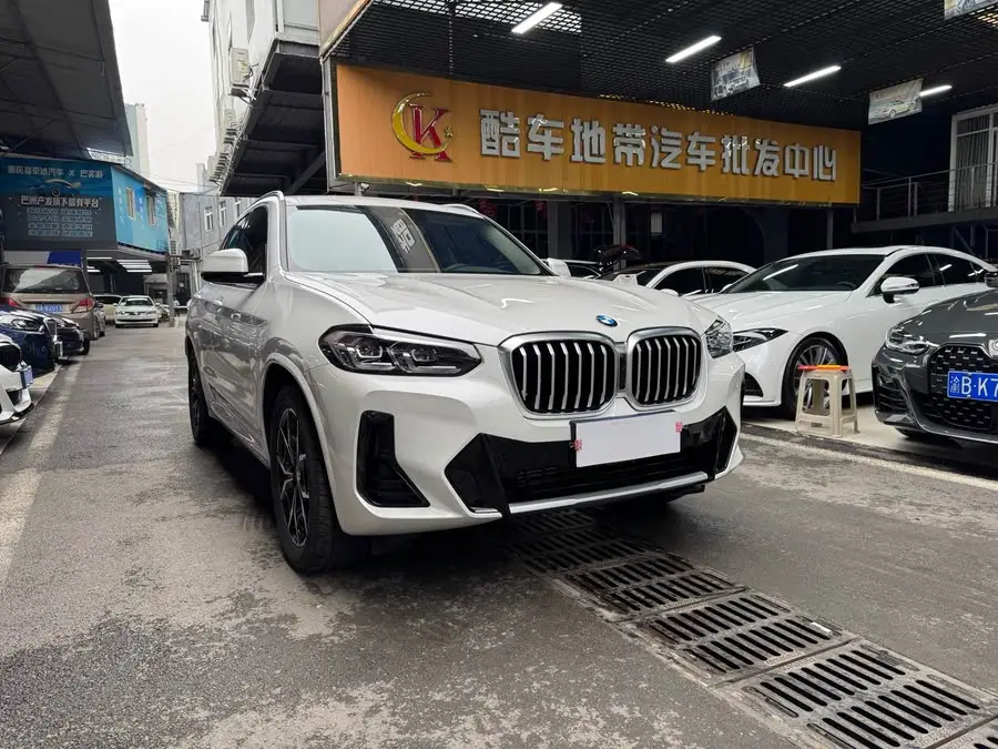 بي إم دبليو X3 2023 xDrive25i حزمة M الرياضية