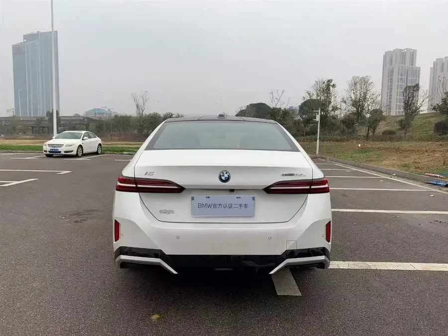 BMW i5 2024 eDrive 35L M Sport Package