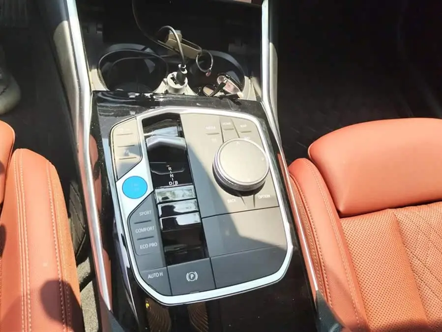 بي إم دبليو i3 2024 eDrive 35 L