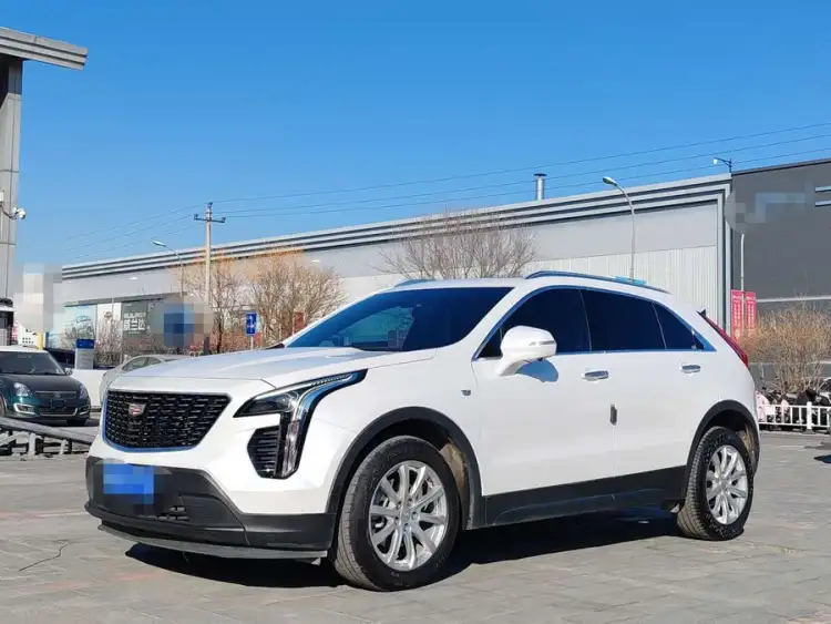 Cadillac XT4 2022 28T FWD Luxury