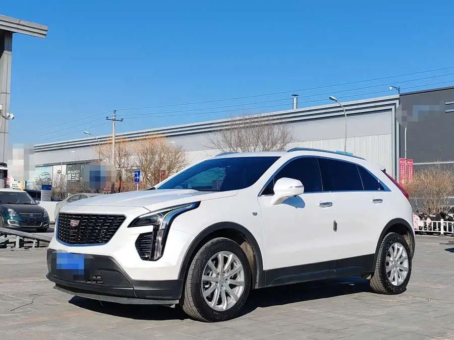 Cadillac XT4 2022 28T FWD Luxury