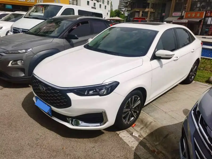 Ford Focus 2021 1.5L Automatic Golden Edition