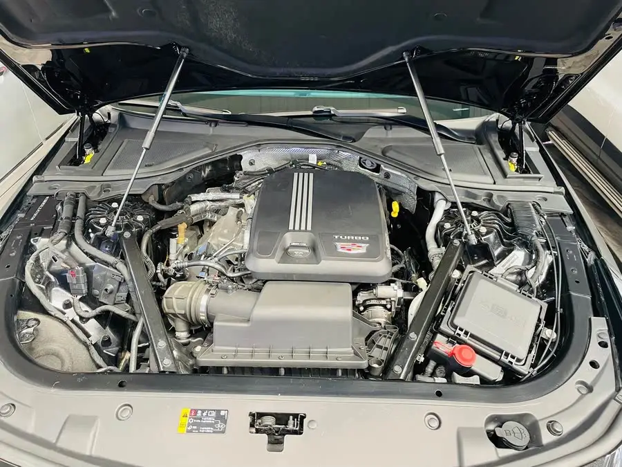 كاديلاك CT6 2021 طراز 28T النخبة