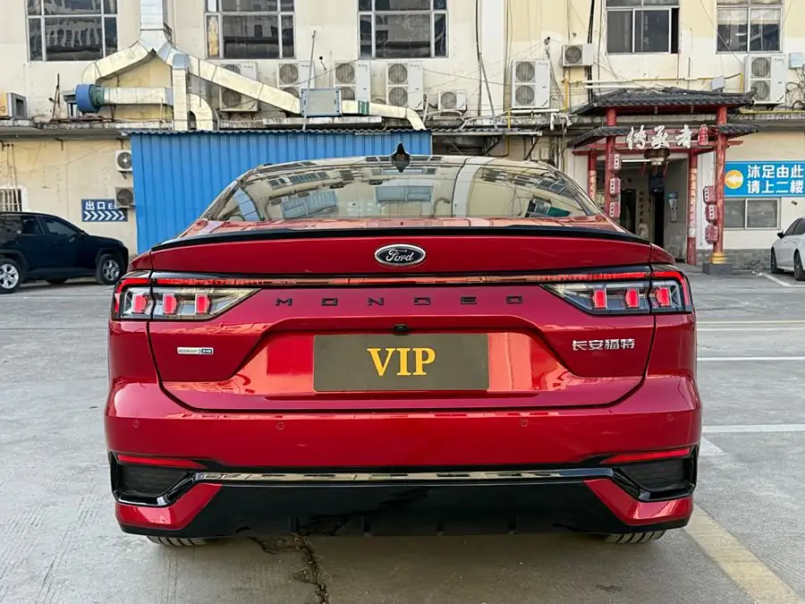 2022 فورد مونديو EcoBoost 245 ST-Line