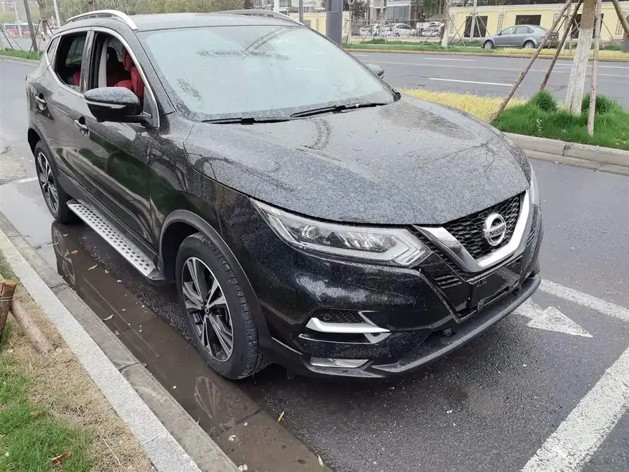 2022 نيسان قاشقاي 2.0 لتر CVT XV بريميوم النسخة الفاخرة