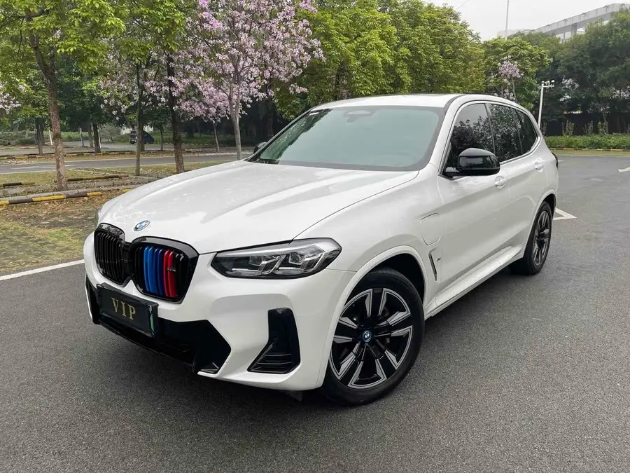 BMW iX3 2023 Leading Edition