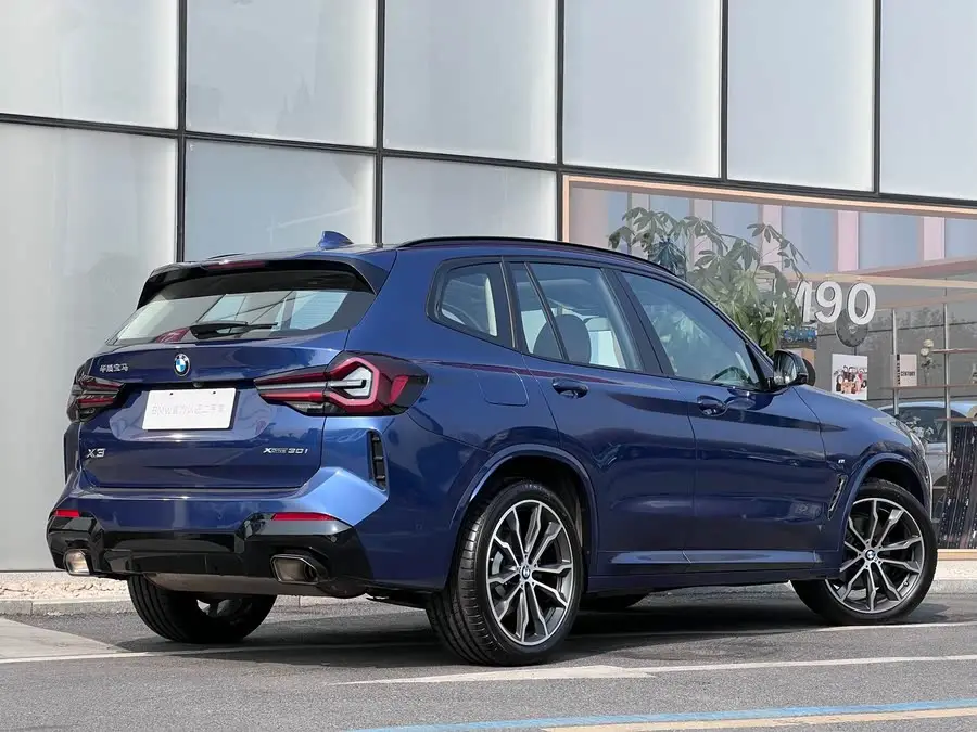 BMW X3 2023 xDrive30i Leading M Night Package