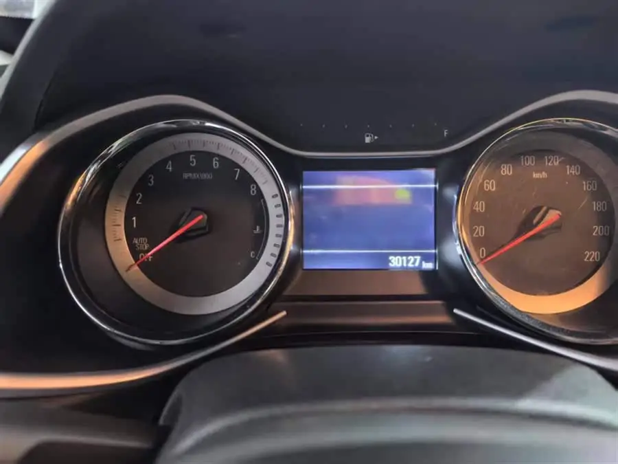 2020 Wuling Hongguang Plus Light Hybrid Redline 530T Automatic Enjoy Edition (5+2)