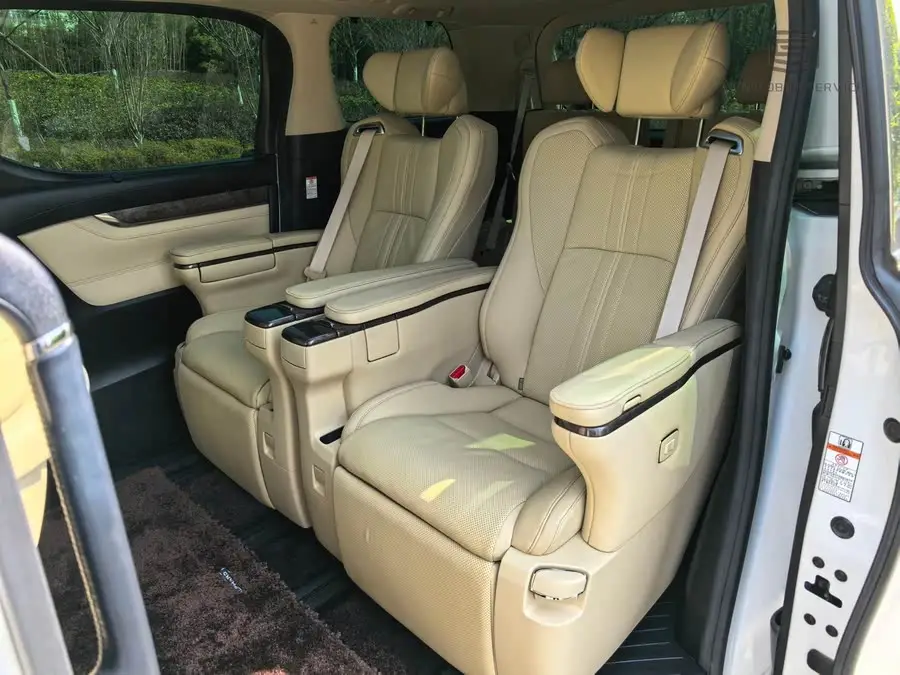 ألفارد 2021 هايبرد 2.5 لتر بريميوم إديشن